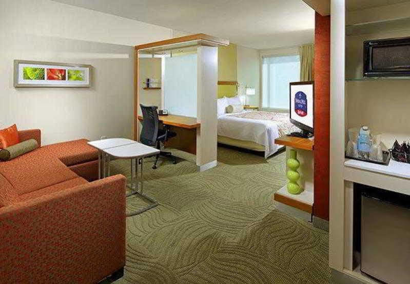 Springhill Suites By Marriott Columbus Osu Exterior photo